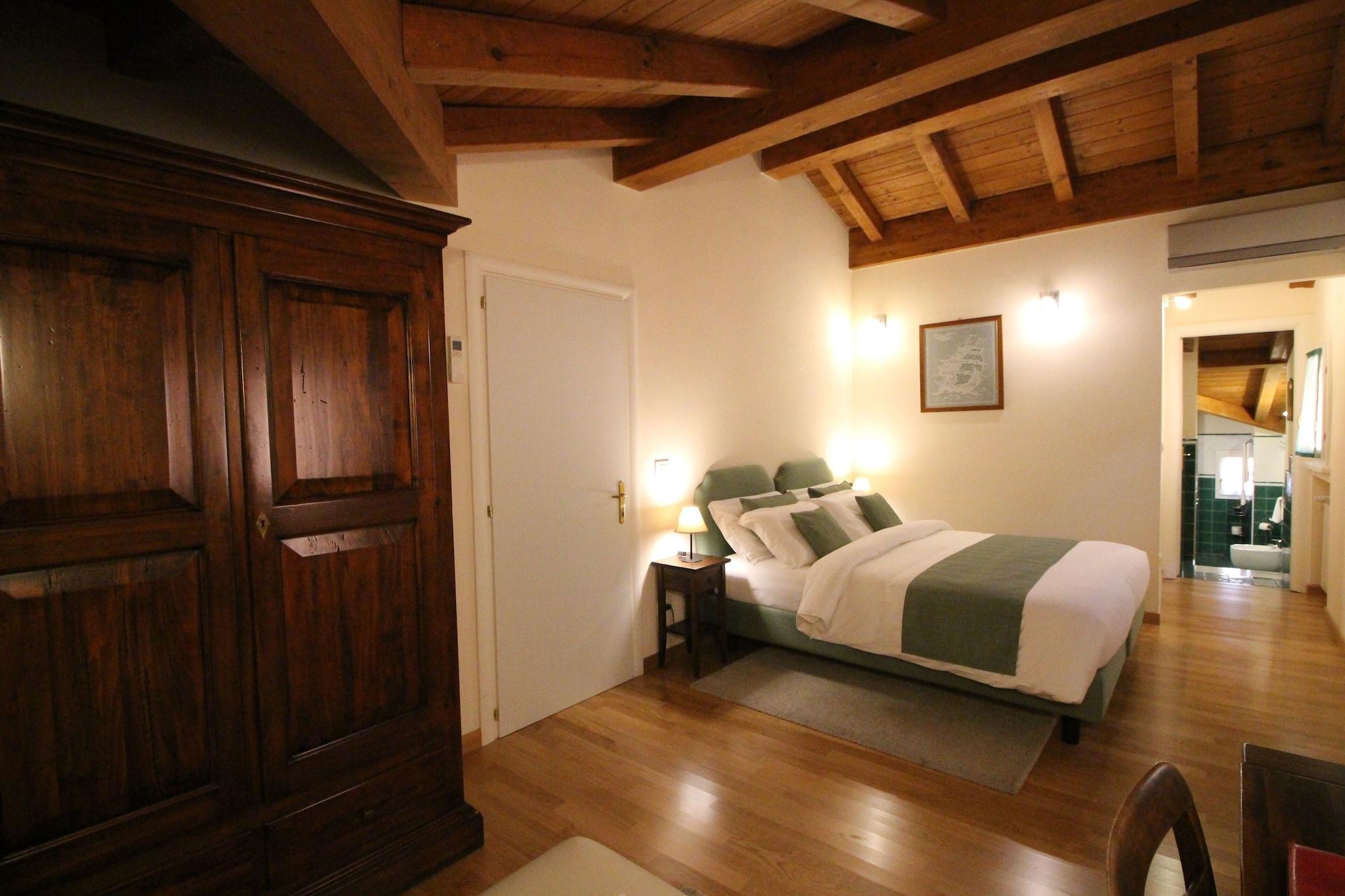 ホテル Casa Miramonte ボローニャ エクステリア 写真