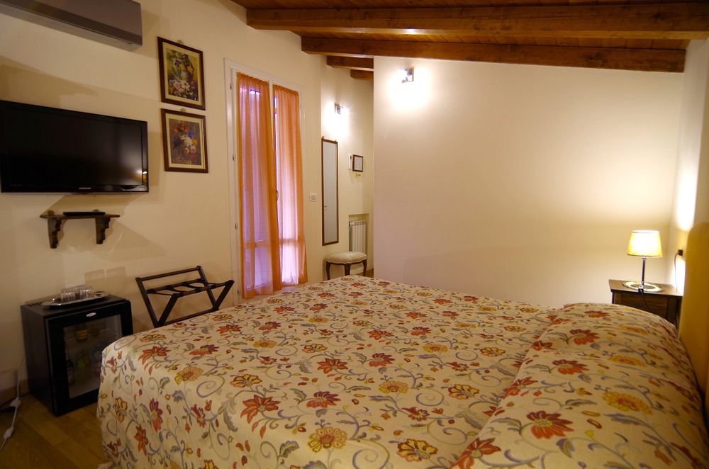 ホテル Casa Miramonte ボローニャ エクステリア 写真